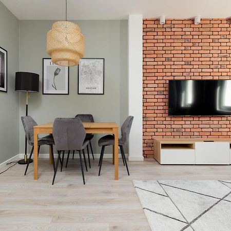 Central Apartment Emilii Plater By Noclegi Renters Warsawa Bagian luar foto