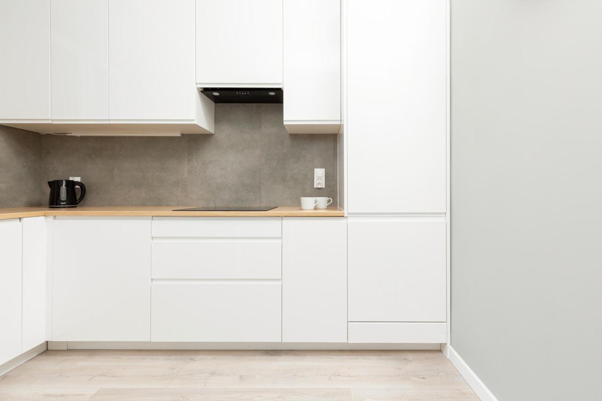 Central Apartment Emilii Plater By Noclegi Renters Warsawa Bagian luar foto